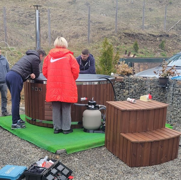 Jacuzzi din fibra de sticla - Jacuzzi din fibra de sticla pentru apa dulce si sarata